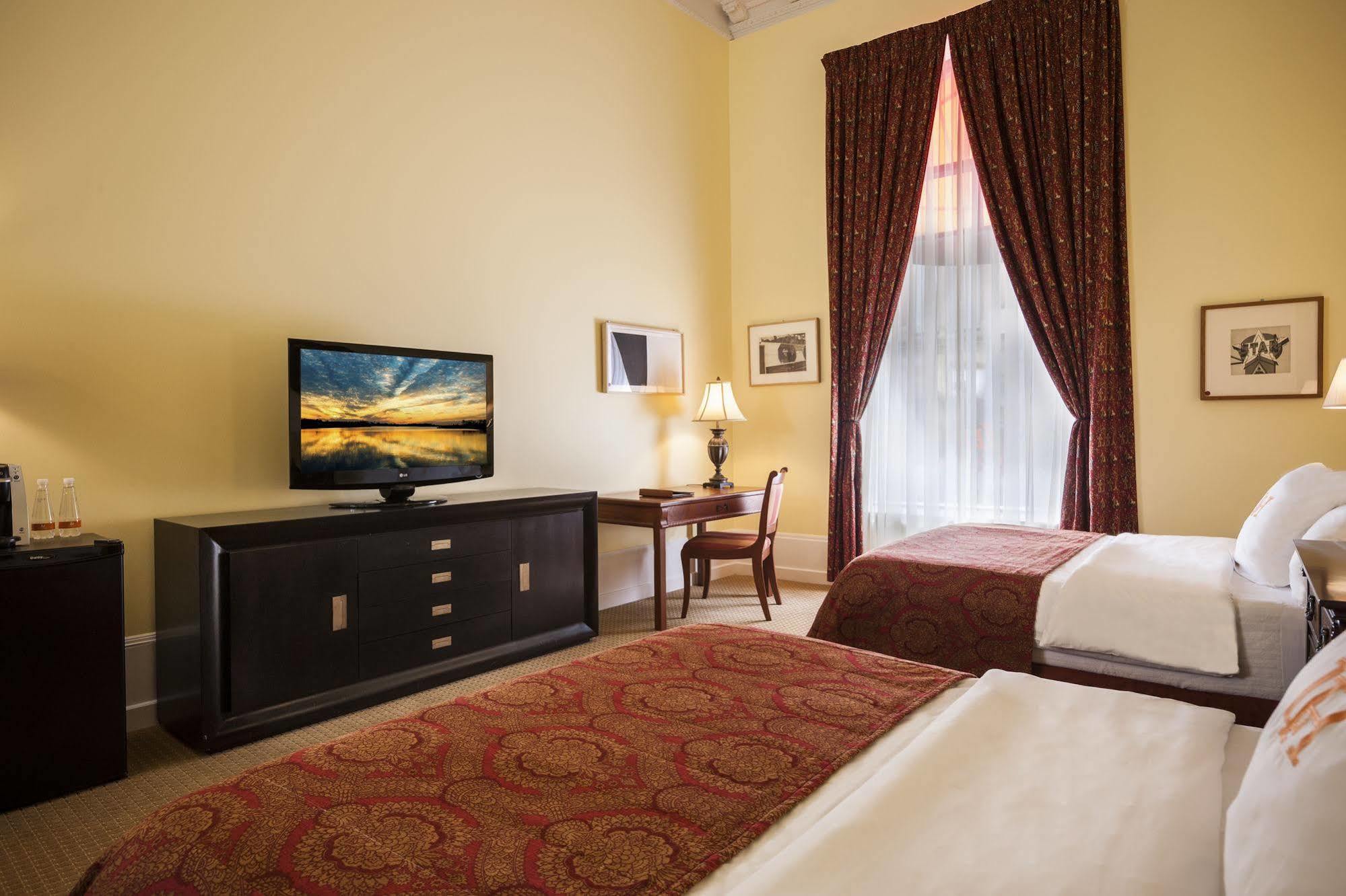 Lhotel Монреаль Екстер'єр фото